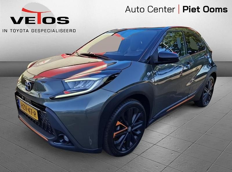 Groen Gebruikt 2022 Toyota Aygo X Premium SUV | € 19.250 - Afbeelding 1/4