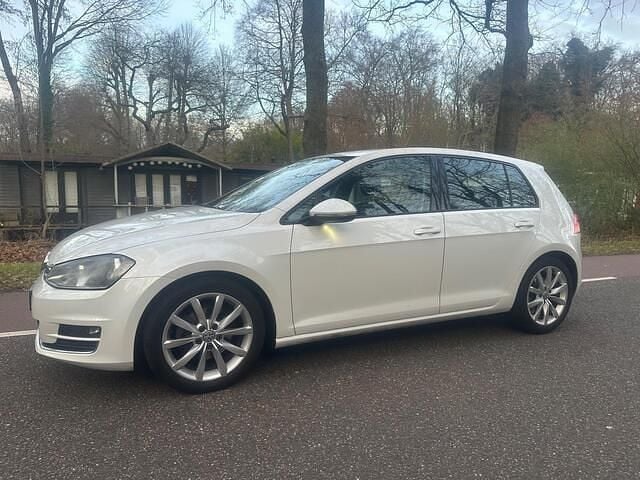 Wit Occasion 2013 VW Golf VII Highline Hatchback | € 3.999 (Super prijs) - Afbeelding 1/4