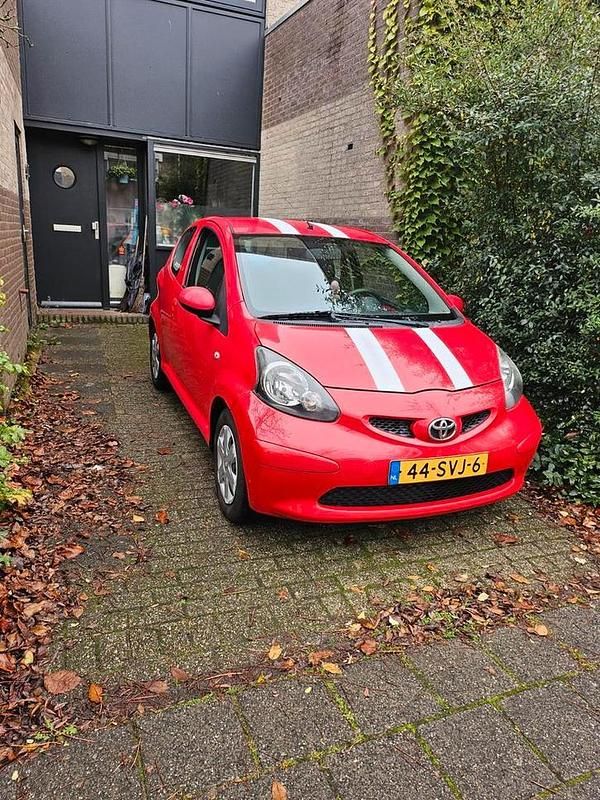 Gebruikt 2006 Toyota Aygo Hatchback | € 1.800 (Goede deal) - Afbeelding 1/4