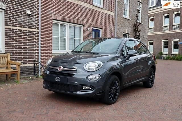 Grijs, metallic lak Gebruikt 2015 Fiat 500X SUV | € 14.950 (Iets duurder) - Afbeelding 1/4