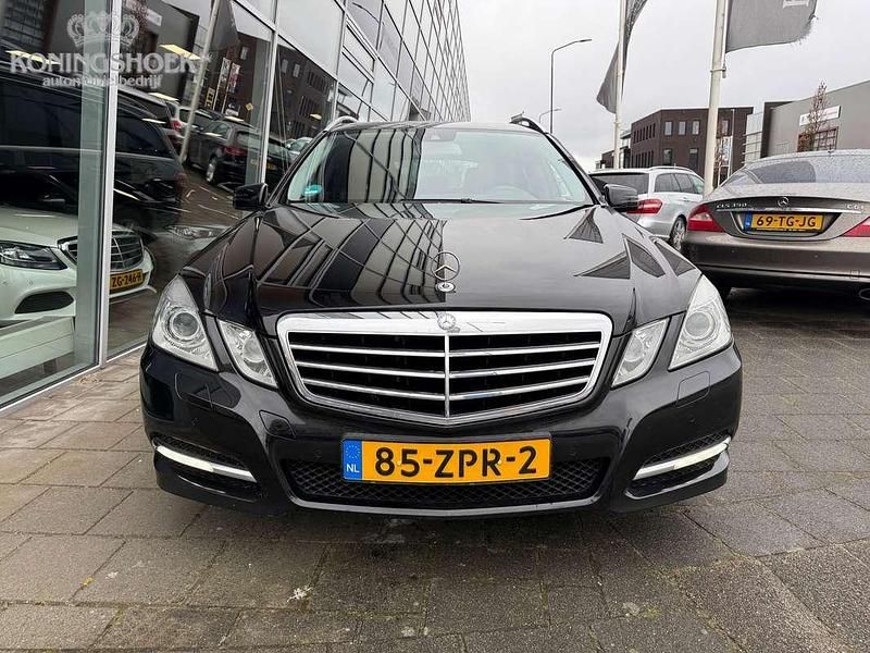 Occasion Mercedes E200 Avantgarde 184 PK (135 kW) 2012 Zwart Stationwagen