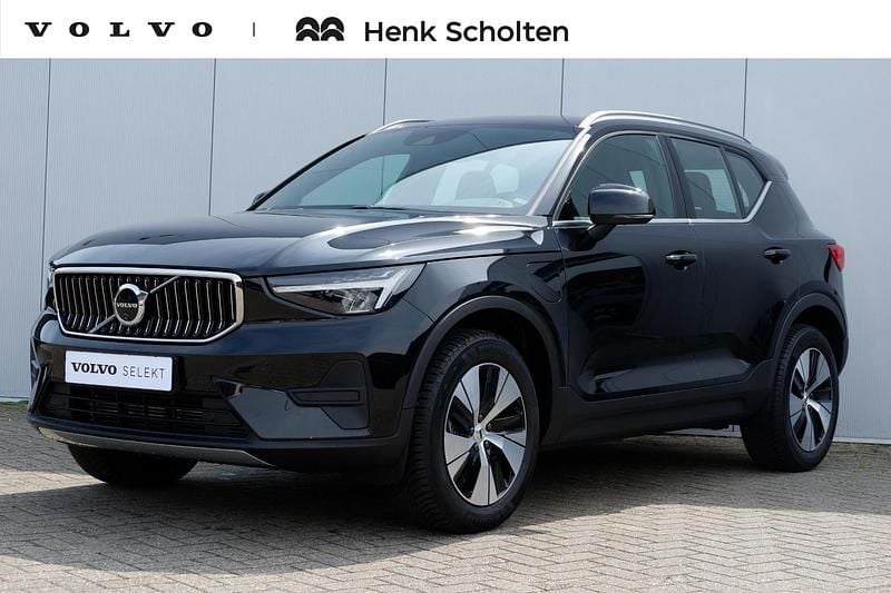 Zwart Gebruikt 2023 Volvo XC40 Inscription SUV | € 48.950 - Afbeelding 1/4