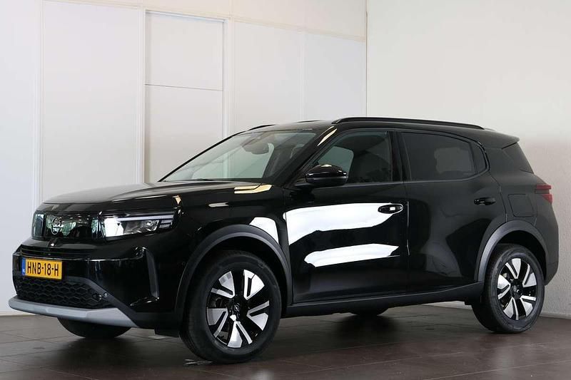 Zwart, metallic lak Gebruikt 2025 Opel Frontera SUV | € 32.800 (Goede deal) - Afbeelding 1/4
