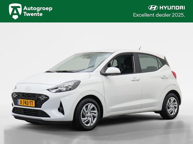 Wit Gebruikt 2024 Hyundai i10 Comfort Hatchback | € 16.590 (Goede deal) - Afbeelding 1/4