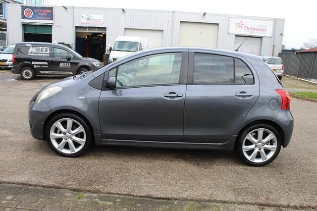 Occasion Toyota Yaris 133 PK (97 kW) 2007 Grijs (metallic) Hatchback