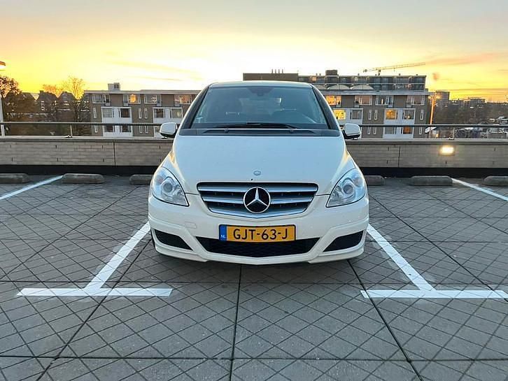 Gebruikt 2010 Mercedes B160 MPV | € 4.300 (Eerlijke prijs) - Afbeelding 1/4