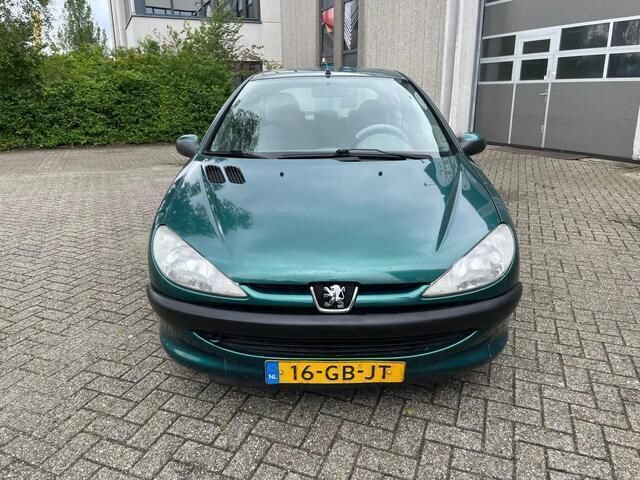 Occasion Peugeot 206 75 PK (55 kW) 2000 Groen Hatchback