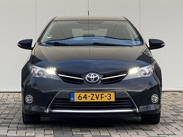 Occasion Toyota Auris 99 PK (72 kW) 2013 Zwart Hatchback