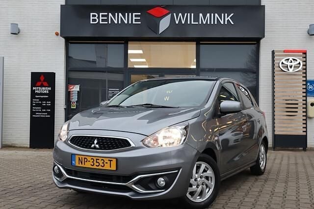 Grijs (metallic) Gebruikt 2017 Mitsubishi Space Star Hatchback | € 8.995 (Eerlijke prijs) - Afbeelding 1/4