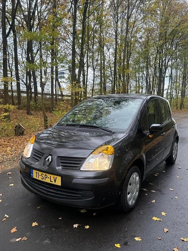 Occasion Renault Modus 98 PK (72 kW) 2006 Zwart MPV