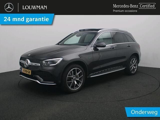 Grafietgrijs metallic Gebruikt 2020 Mercedes GLC300 AMG Line Premium Plus SUV | € 40.945 (Eerlijke prijs) - Afbeelding 1/4