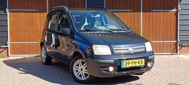 Zwart Gebruikt 2004 Fiat Panda Emotion Hatchback | € 2.250 (Eerlijke prijs) - Afbeelding 1/4