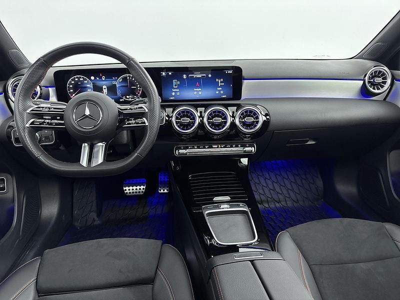 Occasion Mercedes A250 Advanced Plus 218 PK (160 kW) 2024 Zilver Hatchback