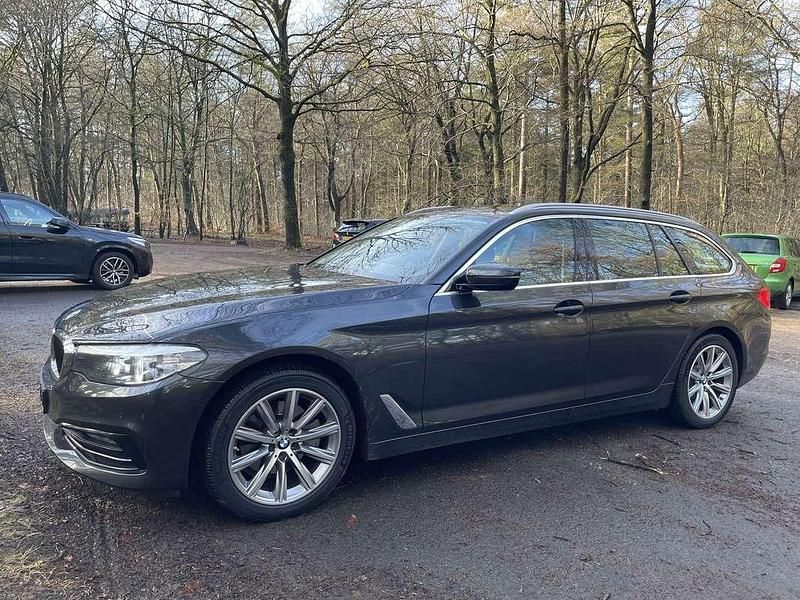 Occasion 2019 BMW 520 Sport Line Stationwagen | € 24.990 (Goede deal) - Afbeelding 1/4