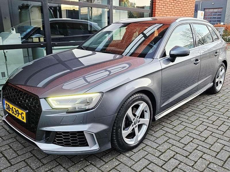 Grijs Occasion 2018 Audi A3 Sportback Hatchback | € 16.300 (Eerlijke prijs) - Afbeelding 1/4