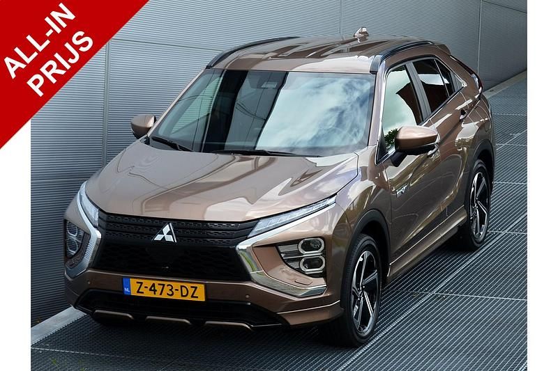 Bruin Gebruikt 2022 Mitsubishi Eclipse SUV | € 27.950 - Afbeelding 1/3
