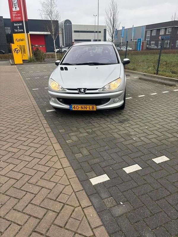 Gebruikt 2004 Peugeot 206 | € 1.000 (Goede deal) - Afbeelding 1/4