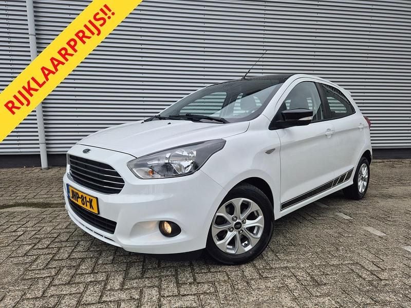 Wit Occasion 2018 Ford Ka Trend Hatchback | € 8.555 (Eerlijke prijs) - Afbeelding 1/4