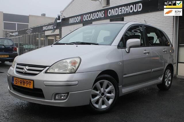 Grijs (metallic) Gebruikt 2005 Suzuki Liana Exclusive Hatchback | € 3.950 (Eerlijke prijs) - Afbeelding 1/4