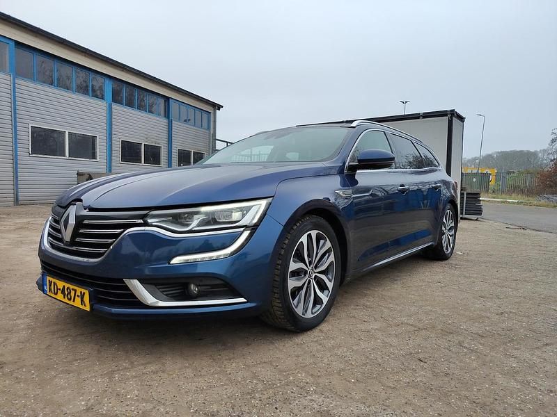 Blauw Occasion 2016 Renault Talisman Intens Stationwagen | € 10.000 - Afbeelding 1/4