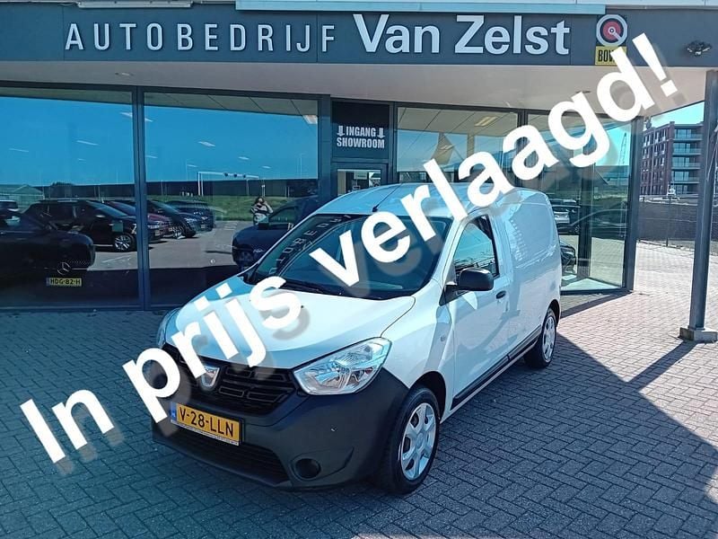 Wit Gebruikt 2017 Dacia Dokker MPV | € 10.350 (Eerlijke prijs) - Afbeelding 1/4