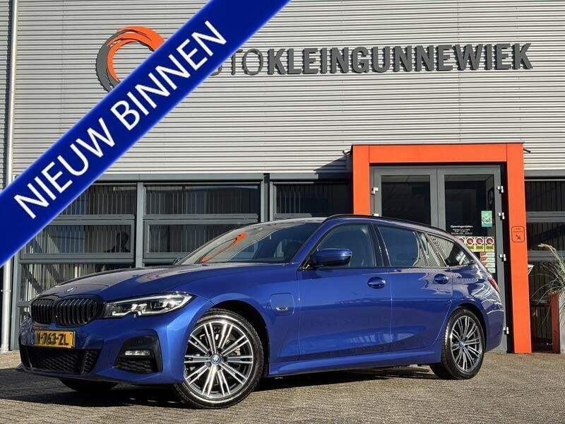 Blauw Gebruikt 2022 BMW 320 Stationwagen | € 29.850 (Eerlijke prijs) - Afbeelding 1/4