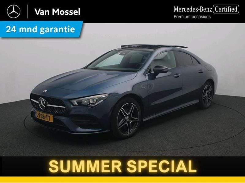 Blauw Gebruikt 2021 Mercedes CLA250e AMG line Sedan | € 35.945 (Eerlijke prijs) - Afbeelding 1/4