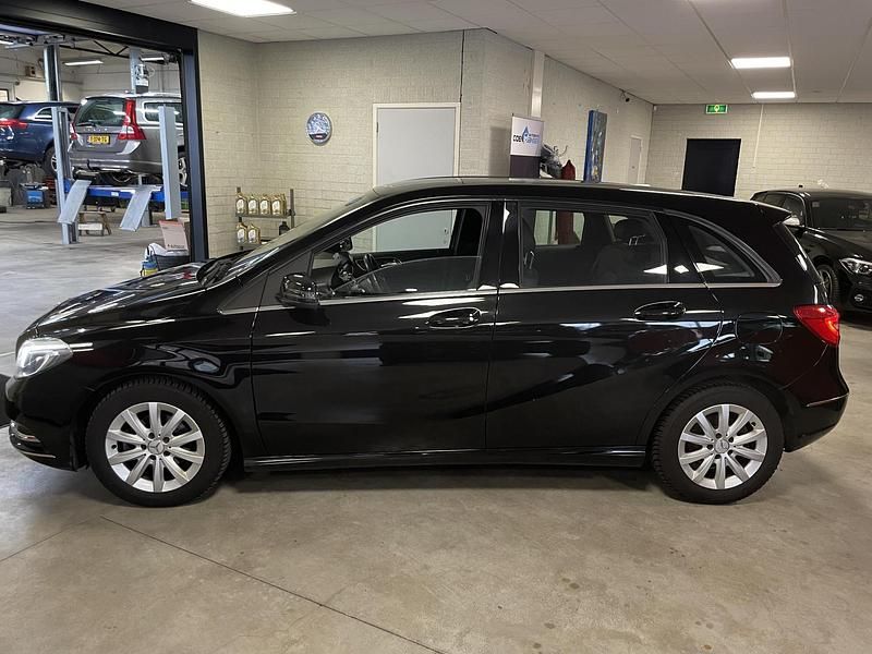 Occasion Mercedes B180 Ambition 123 PK (90 kW) 2014 Zwart MPV