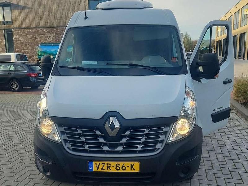 Wit Gebruikt 2017 Renault Master Van | € 7.000 (Goede deal) - Afbeelding 1/4