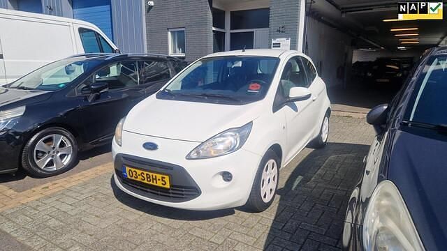 Wit Gebruikt 2011 Ford Ka Cool & Sound Edition Hatchback | € 2.950 (Eerlijke prijs) - Afbeelding 1/4