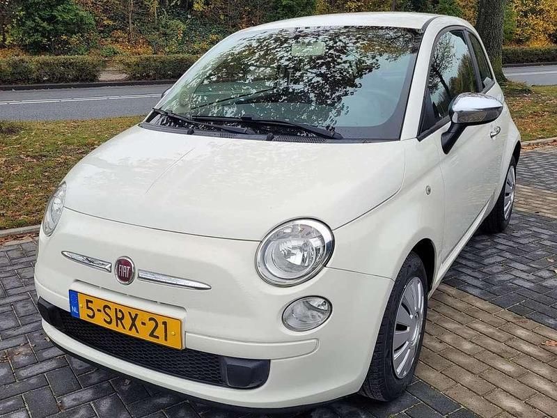Wit Gebruikt 2013 Fiat 500 Pop Hatchback | € 2.500 (Goede deal) - Afbeelding 1/4