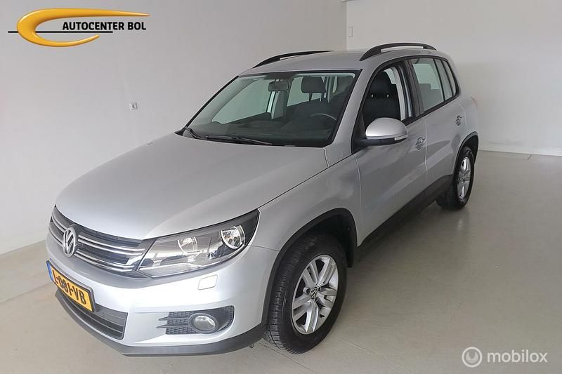 Grijs Gebruikt 2012 VW Tiguan SUV | € 10.330 (Eerlijke prijs) - Afbeelding 1/4