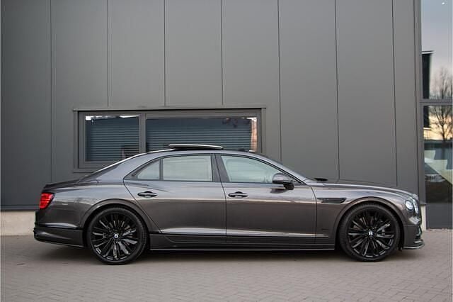 Occasion Bentley Flying Spur Mulliner 635 PK (467 kW) 2022 Grijs Sedan