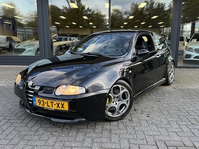Zwart Gebruikt 2003 Alfa Romeo 147 GTA Hatchback | € 12.950 - Afbeelding 1/4
