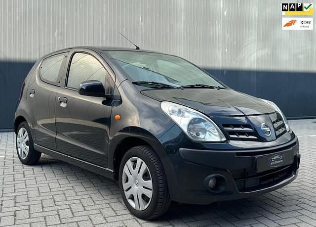 Zwart Gebruikt 2010 Nissan Pixo Acenta Hatchback | € 1.799 (Eerlijke prijs) - Afbeelding 1/4