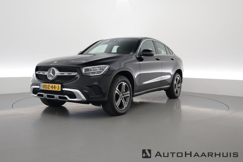 Zwart Gebruikt 2021 Mercedes GLC300 Coupé | € 48.750 (Goede deal) - Afbeelding 1/3