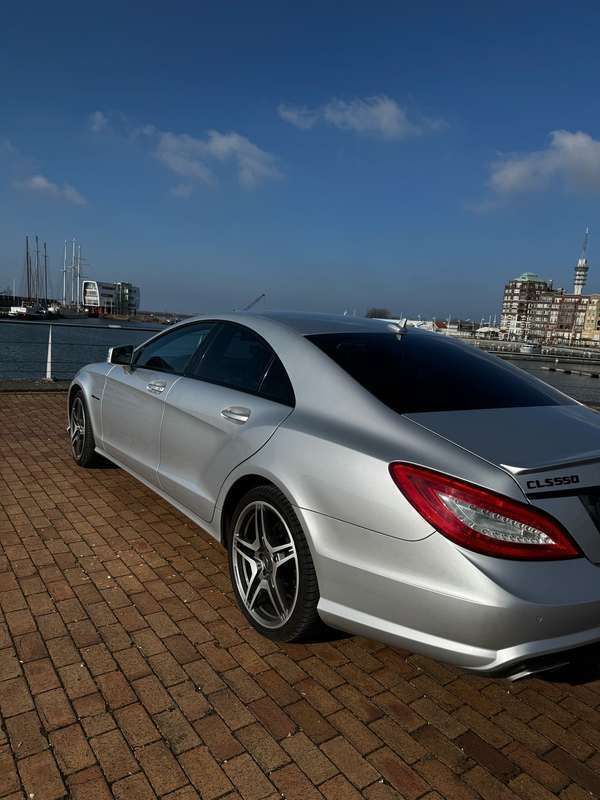 Grijs Gebruikt 2011 Mercedes CLS350 AMG Sedan | € 18.500 (Iets duurder) - Afbeelding 1/4