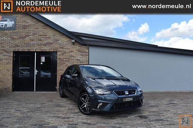 Grijs Gebruikt 2021 Seat Ibiza FR Hatchback | € 12.900 (Super prijs) - Afbeelding 1/4