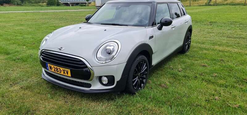 Zilver Gebruikt 2018 Mini Cooper Clubman Chili Stationwagen | € 21.500 (Duur) - Afbeelding 1/4