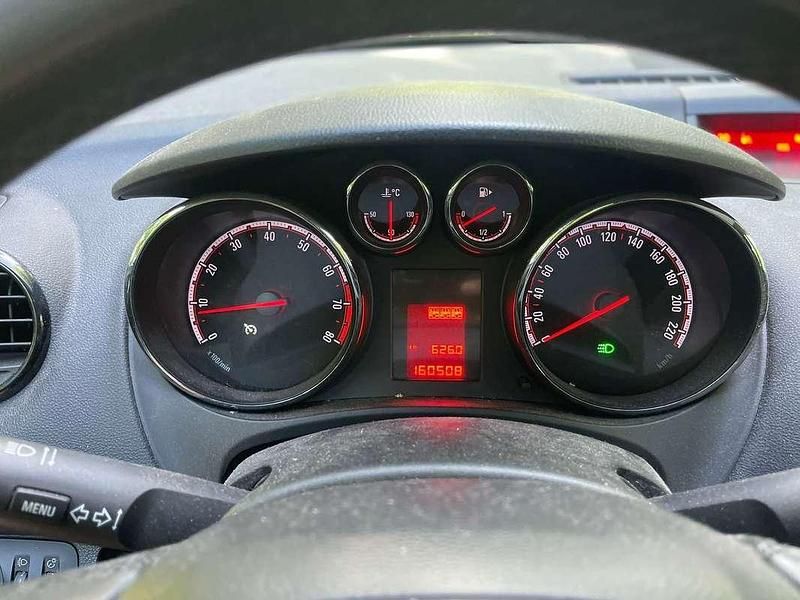 Wit Gebruikt 2011 Opel Meriva Edition MPV | € 4.500 (Eerlijke prijs) - Afbeelding 1/4