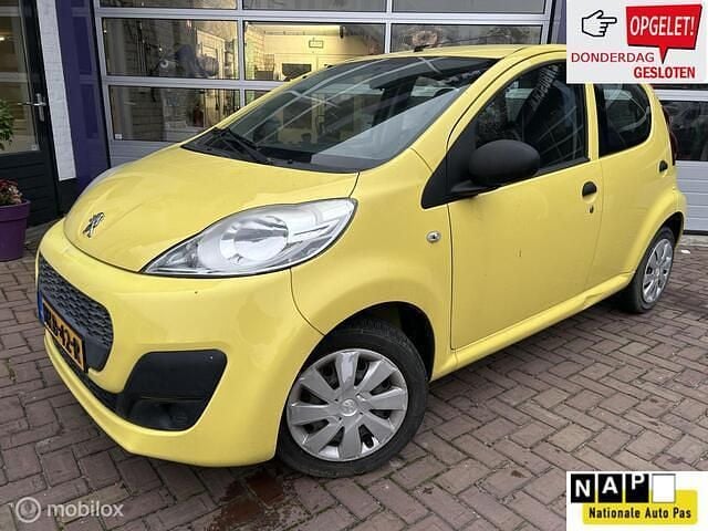 Occasion Peugeot 107 Active 68 PK (50 kW) 2013 Geel Hatchback