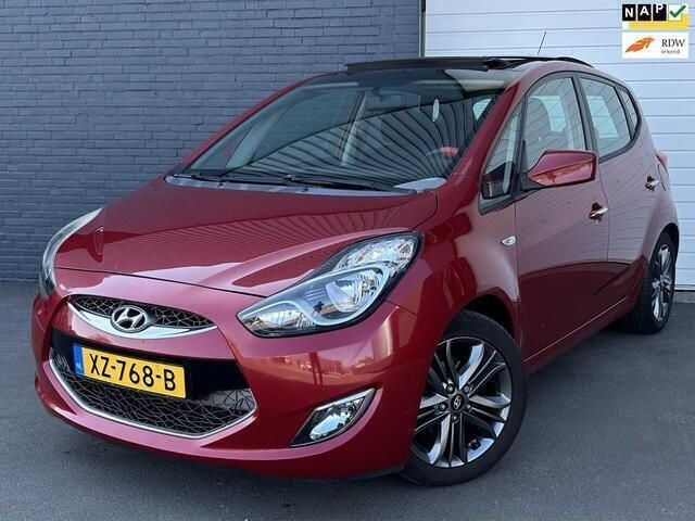 Rood Gebruikt 2011 Hyundai ix20 MPV | € 8.750 (Goede deal) - Afbeelding 1/4