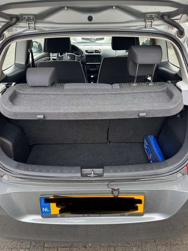 Grijs Gebruikt 2012 Suzuki Swift Exclusive Hatchback | € 7.550 (Eerlijke prijs) - Afbeelding 1/4