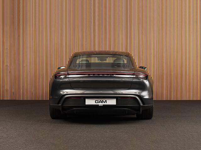 Occasion Porsche Taycan Performance Package 350 kW (476 PK) 2021 Grijs Sedan