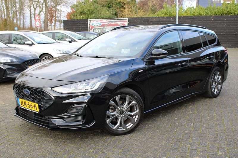 Zwart Occasion 2024 Ford Focus ST-Line X Stationwagen | € 28.995 (Eerlijke prijs) - Afbeelding 1/4