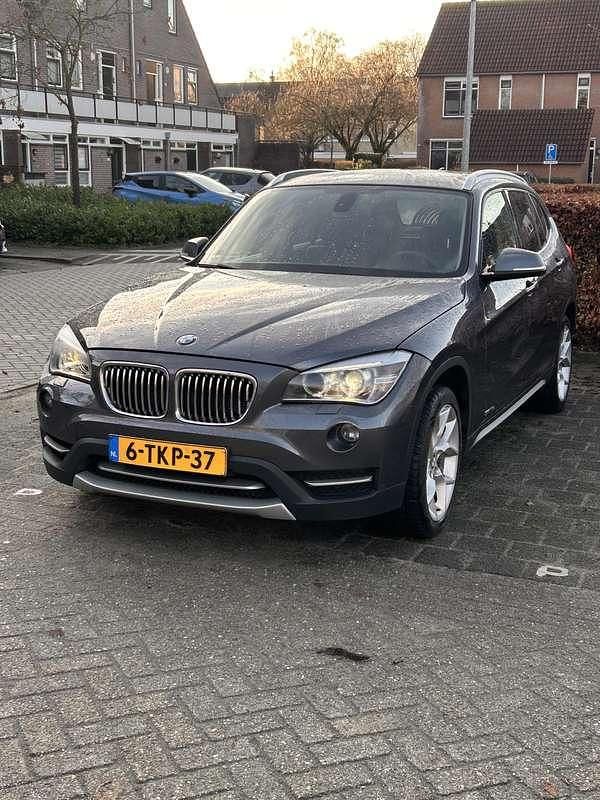 Grijs Occasion 2014 BMW X1 SUV | € 10.295 (Eerlijke prijs) - Afbeelding 1/4