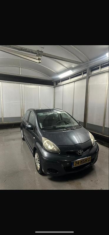 Occasion 2009 Toyota Aygo Hatchback | € 1.300 (Super prijs) - Afbeelding 1/4