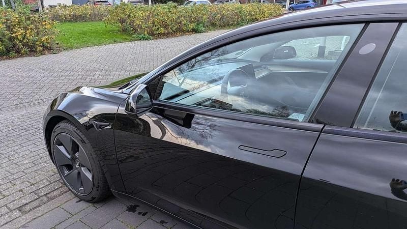 Gebruikt 2023 Tesla Model 3 RWD Sedan | € 23.500 (Goede deal) - Afbeelding 1/4