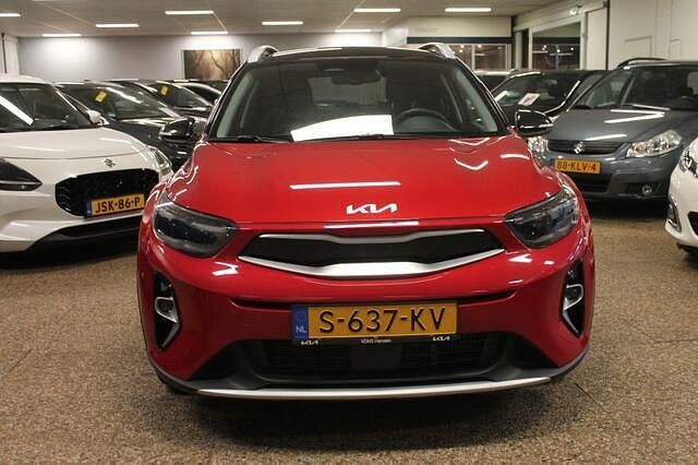 Occasion Kia Stonic Plus 101 PK (74 kW) 2023 Rood (metallic) SUV