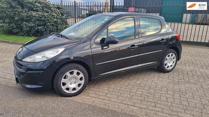 Zwart Gebruikt 2006 Peugeot 207 Hatchback | € 1.750 (Iets duurder) - Afbeelding 1/4